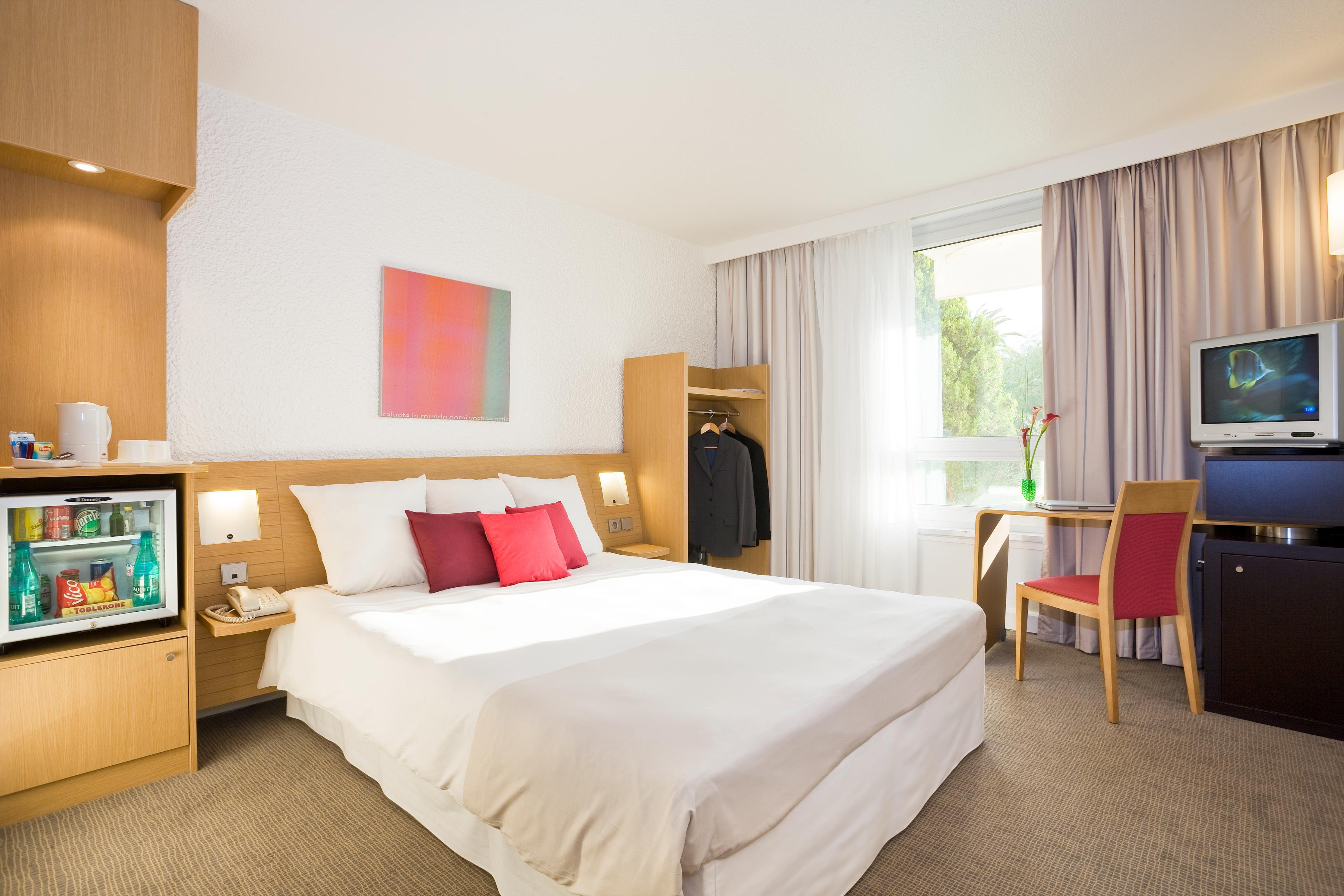 Novotel Nice Aeroport Cap 3000 Сен-Лоран-дю-Вар Экстерьер фото