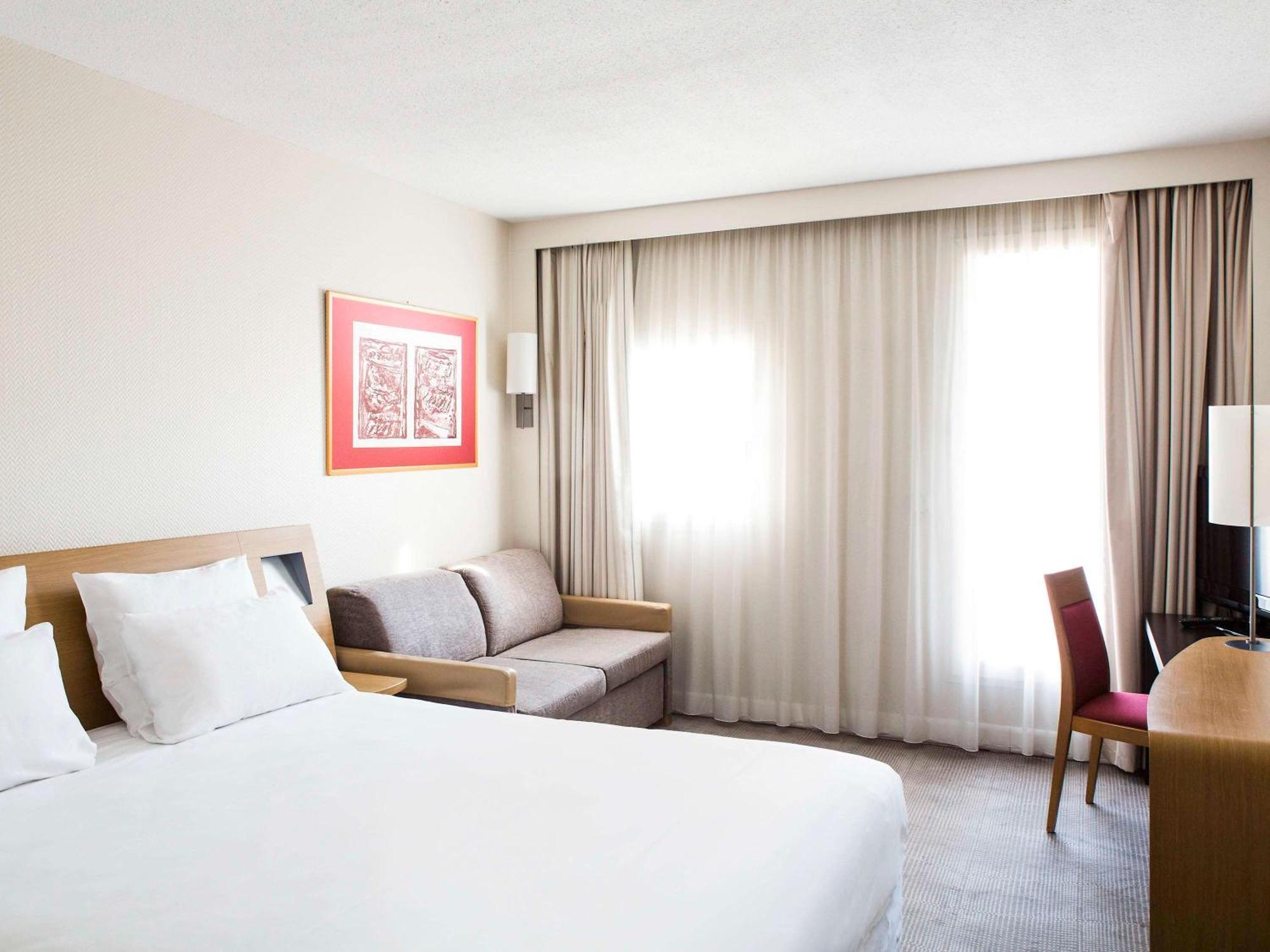 Novotel Nice Aeroport Cap 3000 Сен-Лоран-дю-Вар Экстерьер фото